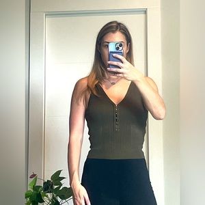 H&M olive green crop top | small